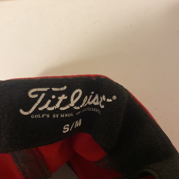 Titleist Flex Fit Golf Hat - Picture 3 of 3